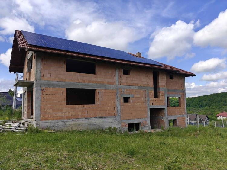 Casă cu 4 camere în Central