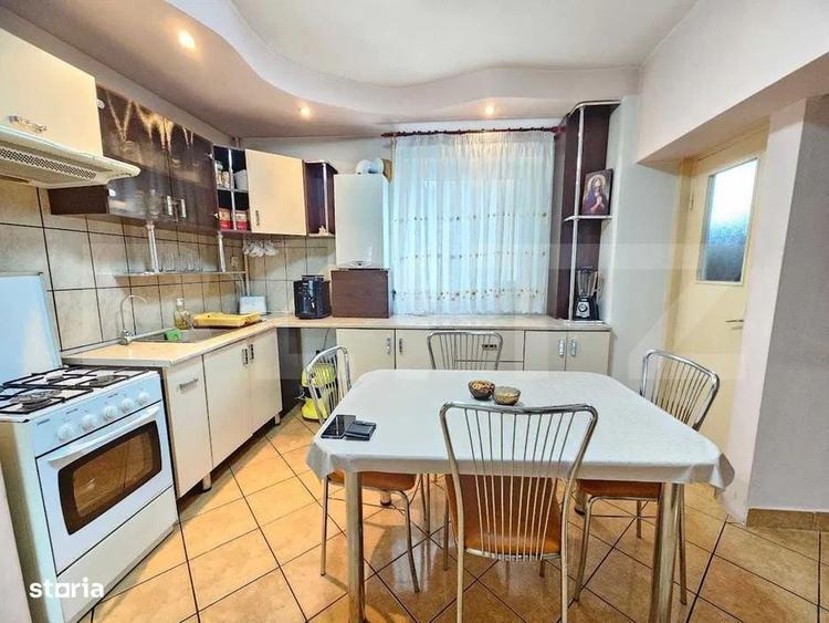 Apartament cu 3 camere decomandat în Tudor