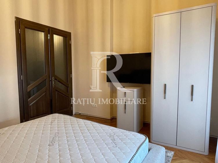 Apartament cu 3 camere decomandat, mobilat în Ultracentral