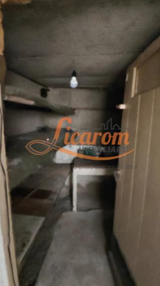 Blumana Proprietate singur in curte,2 corpuri de casa. - 12