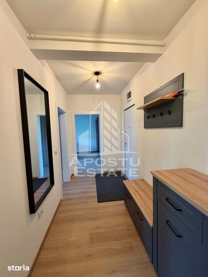 Apartament cu 2 camere, mobilat în Est