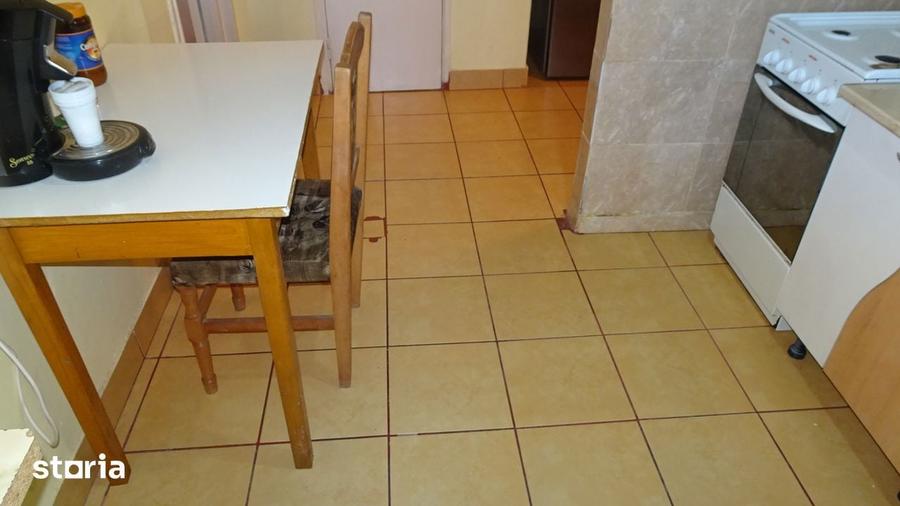 Apartament cu 2 camere semidecomandat în Gojdu