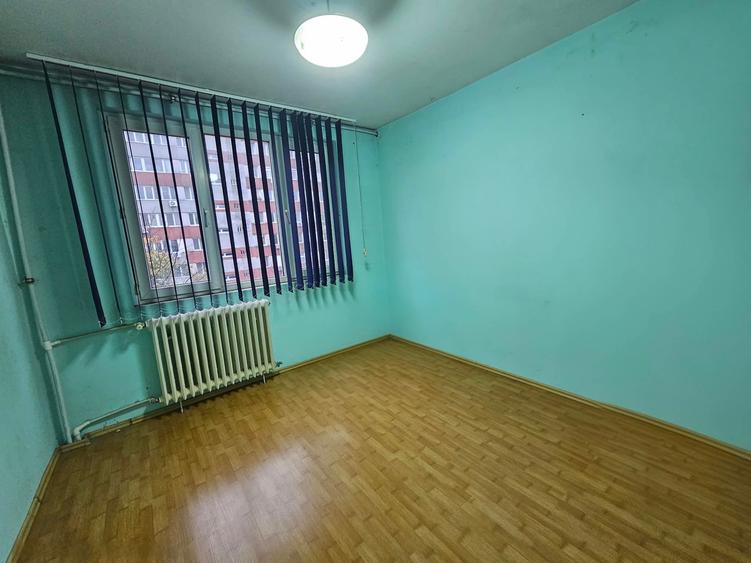 Apartament cu 3 camere în Antiaeriană