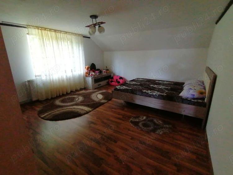 Casă cu 6 camere în Ibănești