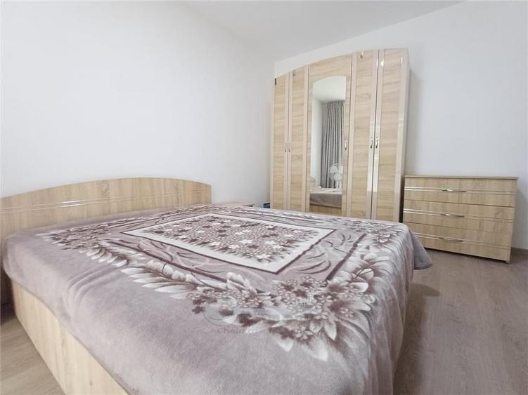 Apartament cu 3 camere decomandat, mobilat în Bucșinescu