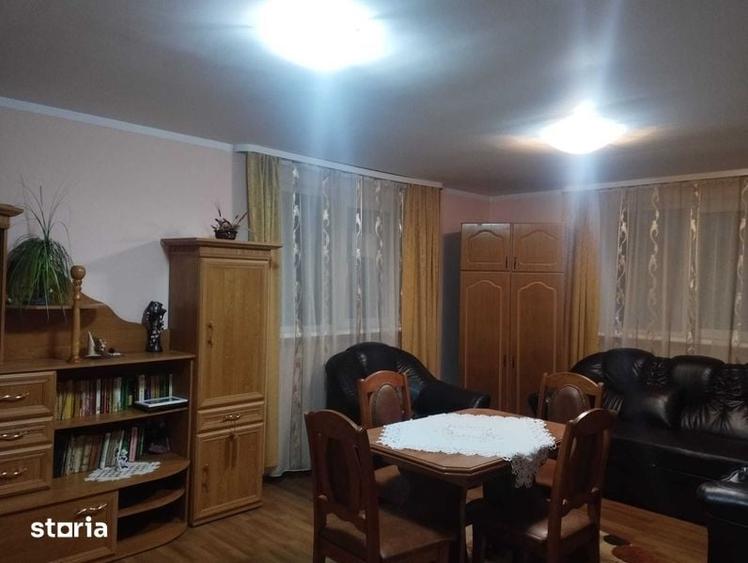 Casă cu 4 camere cu Teren 250 Mp în Central