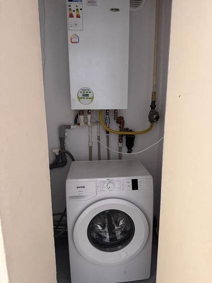 Apartament cu 3 camere decomandat în Șcheia