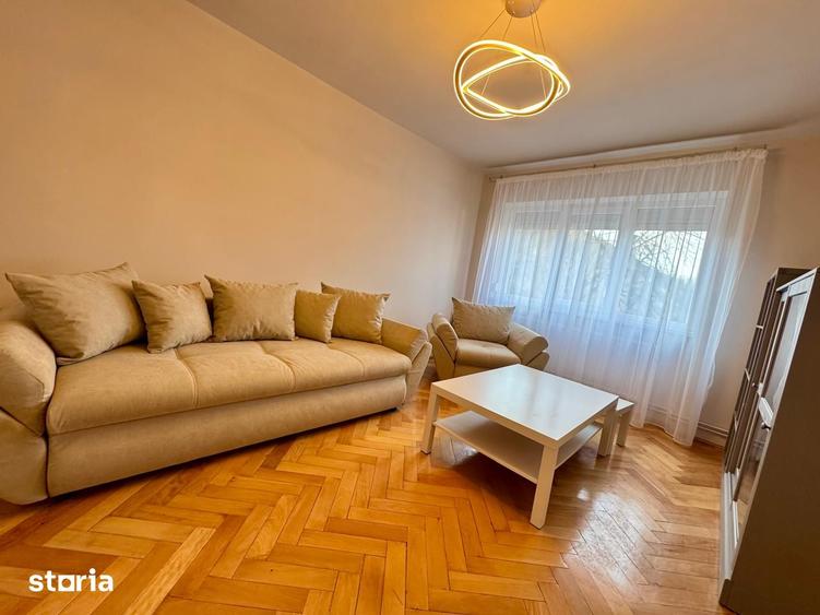 Apartament cu 2 camere decomandat în Podgoria