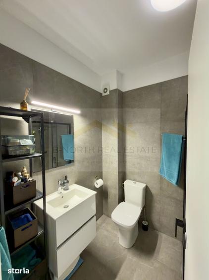 Apartament cu 3 camere semidecomandat în Tunari