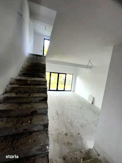 Casă cu 4 camere cu Teren 350 Mp în Feleacu