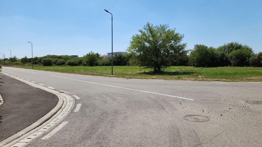 Teren agricol extravilan de 6330 mp, în Ghiroda