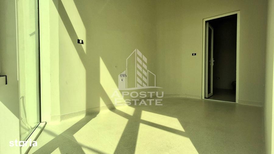 Spațiu comercial, de 70 mp, în Micălaca