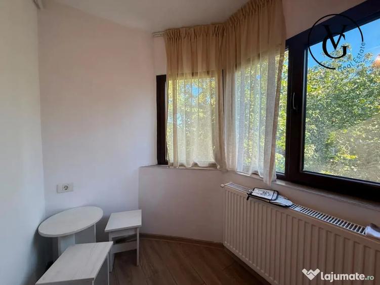 Apartament cu 3 camere decomandat în Faleza Nord