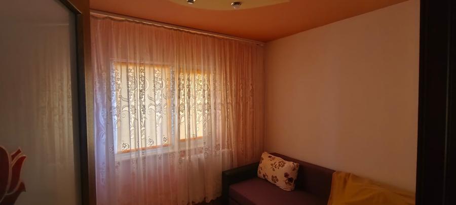 Apartament cu 3 camere decomandat în Casa de Cultură