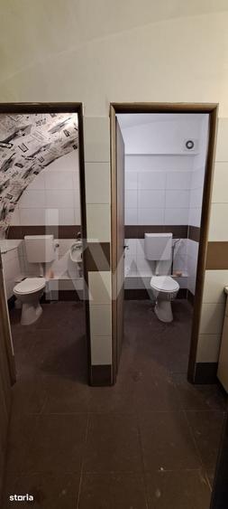 Spatiu comercial ultracentral, curte si loc de parcare - 1