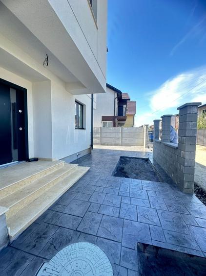 Casă individuală cu 5 camere cu Canalizare în Bragadiru