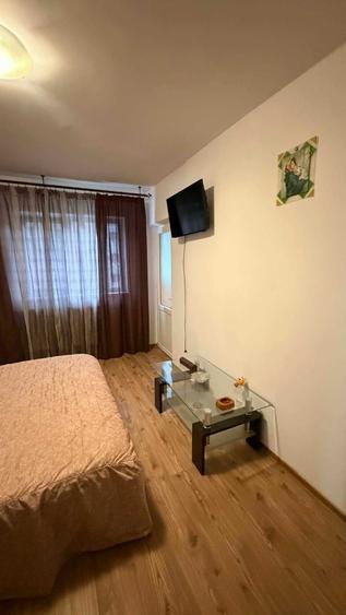 Garsonieră decomandată în Central