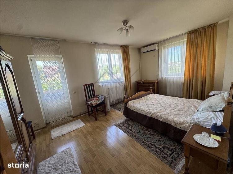 Casă cu 4 camere în Central
