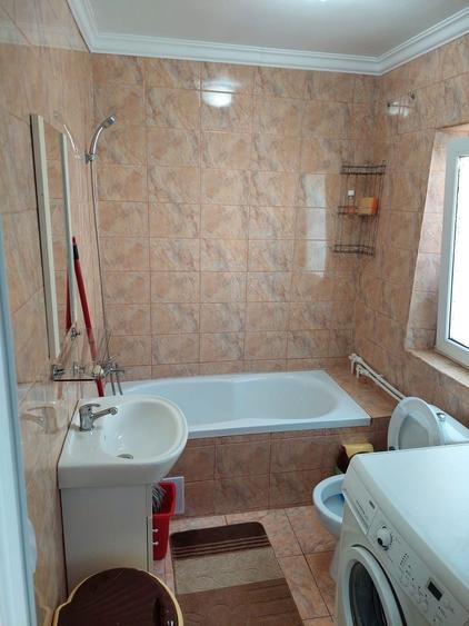 Garsonieră decomandată în Sud