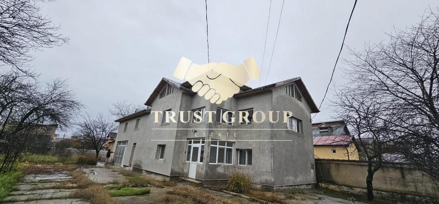Casă individuală cu 9 camere cu Canalizare în Popești-Leordeni