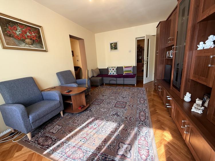 Apartament cu 3 camere decomandat, mobilat în Mănăștur
