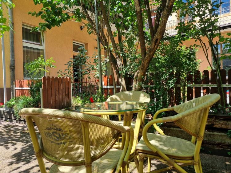 Apartament nedecomandat în Est