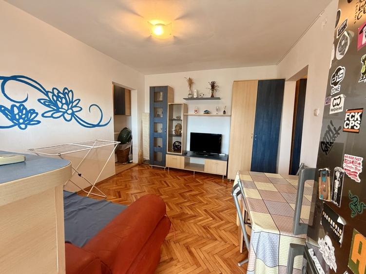Apartament cu 2 camere semidecomandat, mobilat în Torontalului