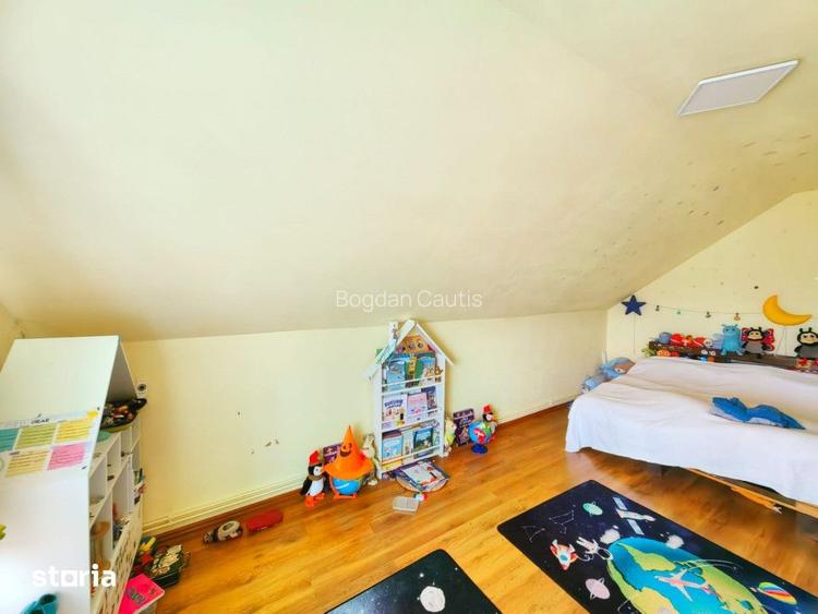 Casa Inedita , 300 mp utili, P+M, 5 bai, 6 dormitoare , 1975 mp teren