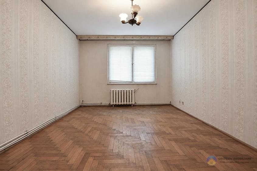 Apartament cu 3 camere decomandat în Mărăței