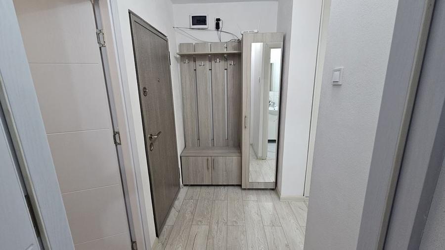 Apartament cu 3 camere decomandat în Craiovei