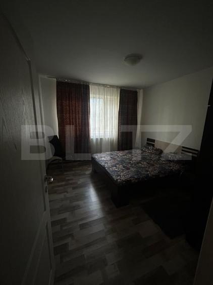 Apartament cu 3 camere semidecomandat, mobilat în Aleea Trandafirilor