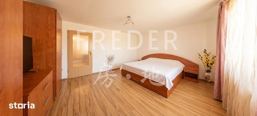 Casă cu 5 camere cu Teren 307.75 Mp în Central