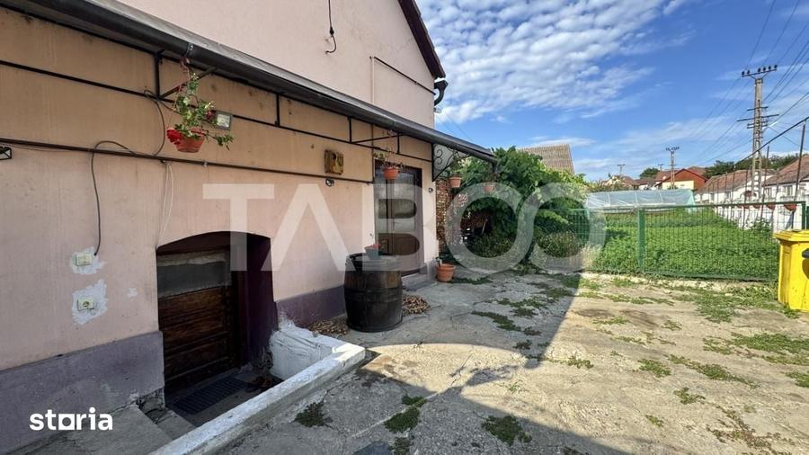 Casa individuala de vanzare cu 3 camere 500 mp teren Cornatel Sibiu - 2