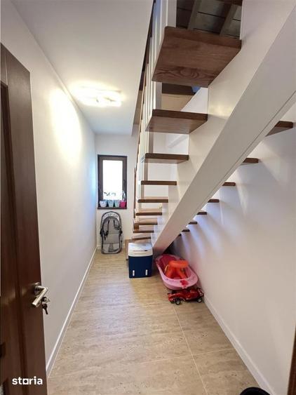 Casă cu 4 camere cu Teren 500 Mp în Șura Mică