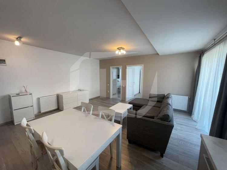 Apartament cu 2 camere semidecomandat, mobilat în Bună Ziua