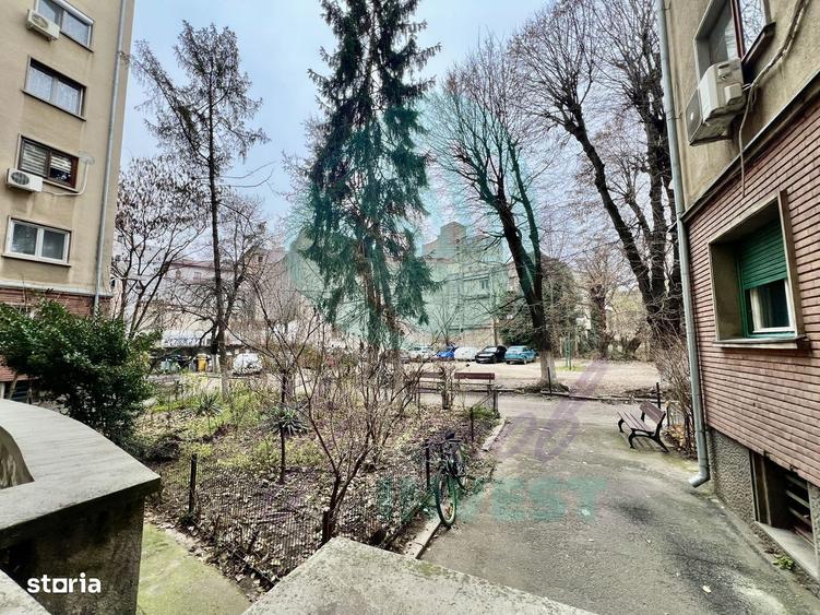 Apartament cu 4 camere decomandat în Cișmigiu