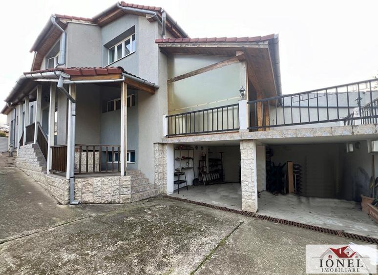 Casă individuală cu 5 camere cu Canalizare în Central