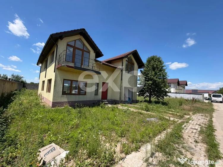 Casă cu 7 camere cu Teren 1000 Mp în Butimanu