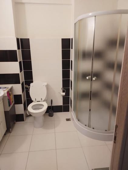 Garsonieră decomandată în Central