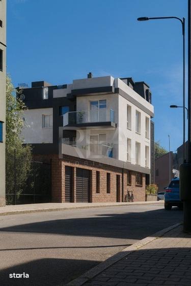 Apartament cu 3 camere în Tineretului