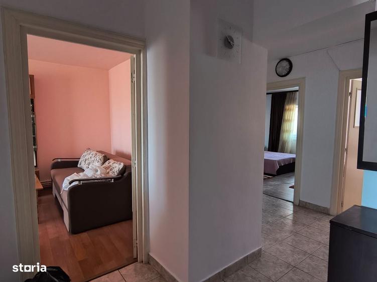 Apartament cu 3 camere, mobilat în Gara