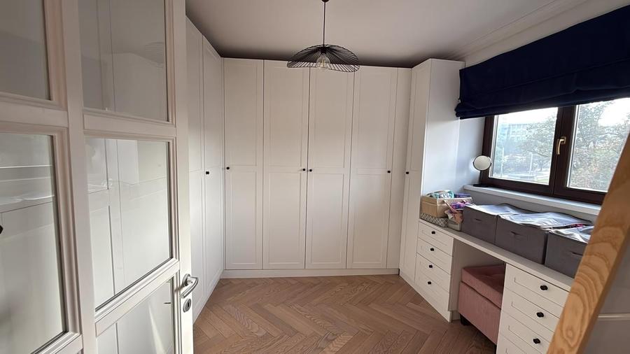 Apartament cu 4 camere semidecomandat în Cotroceni