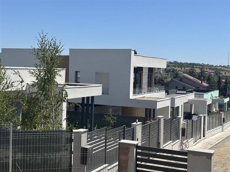Casă cu 3 camere cu Teren 570 Mp în Dealuri Oradea