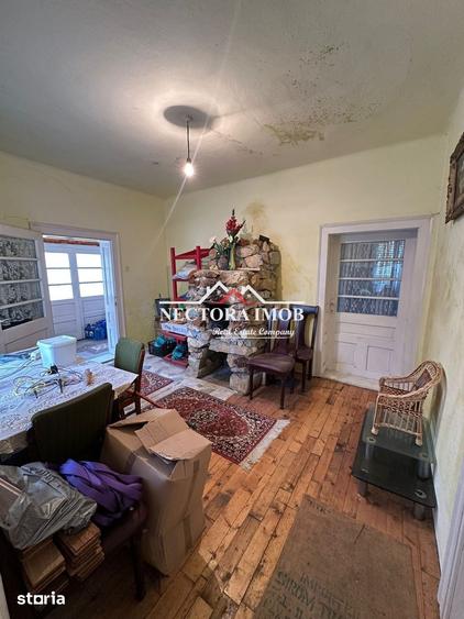 Casă cu 5 camere cu Teren 2300 Mp în Pocola