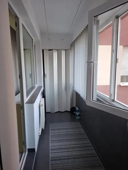 Apartament cu 2 camere decomandat, mobilat în Inel I