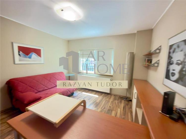 Apartament cu 3 camere decomandat, mobilat în Democrației