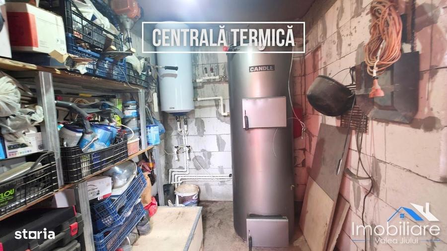 Casă cu 4 camere cu Teren 1711 Mp în Uric
