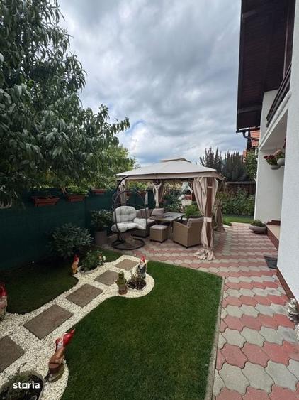 Casă cu 4 camere în Central