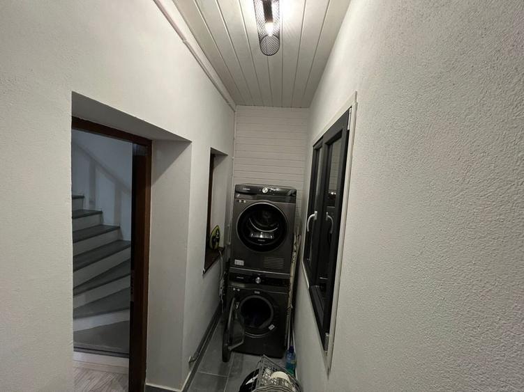 Casă cu 4 camere cu Teren 260 Mp în Tunari
