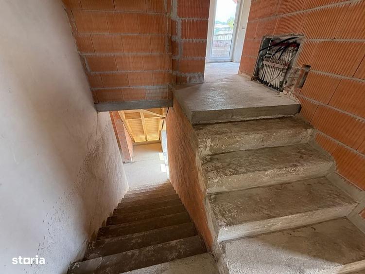 Casa la rosu de vanzare | 182 mp utili | Teren 550 mp - 6